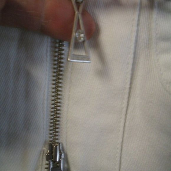 $59 JLO Jennifer Lopez White Mini LOW Skirt SZ 11 - Picture 2 of 5